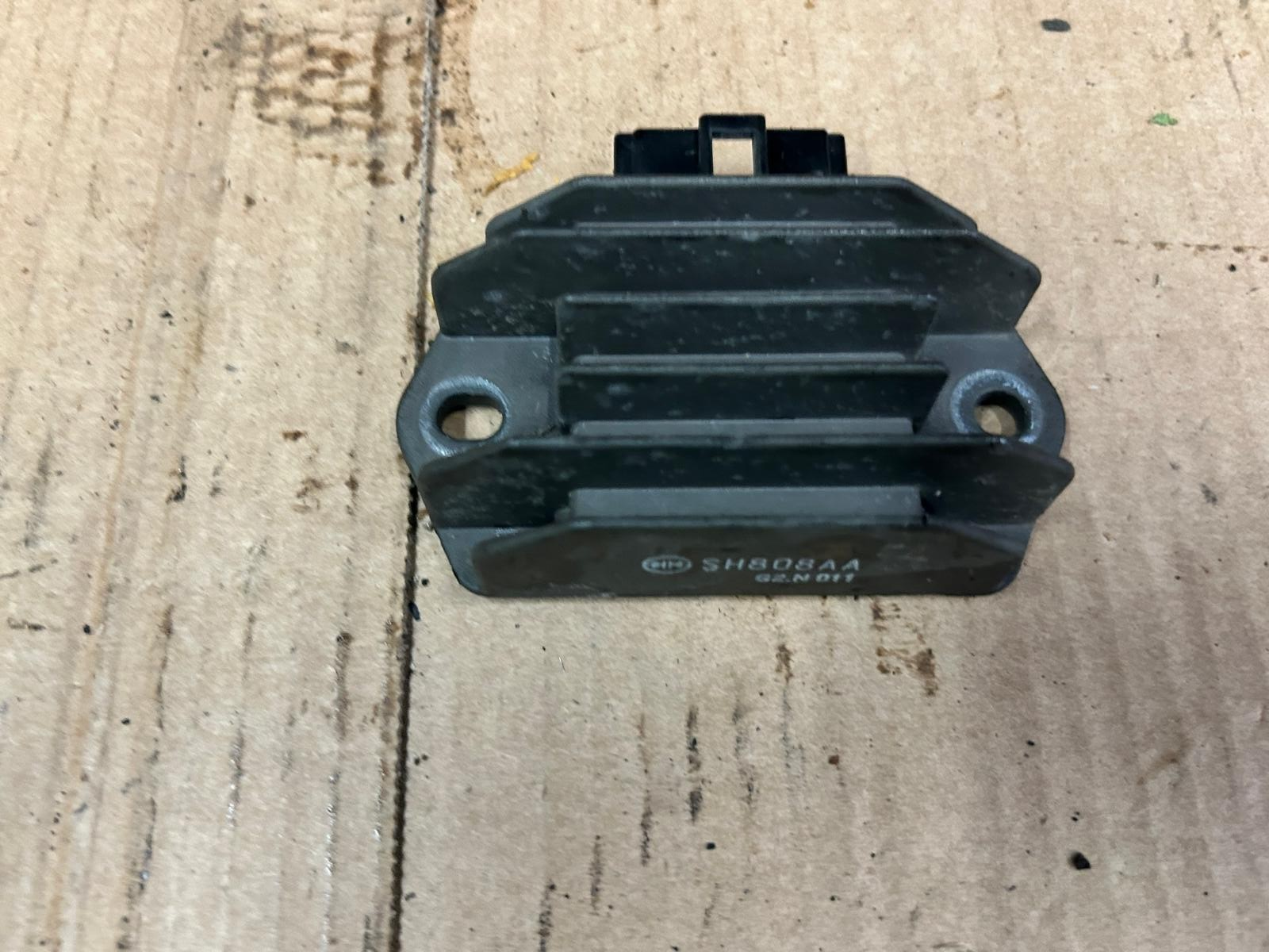 SH808AA | 2012 - 2016 Honda NSC Vision 50 Voltage Regulator Rectifier