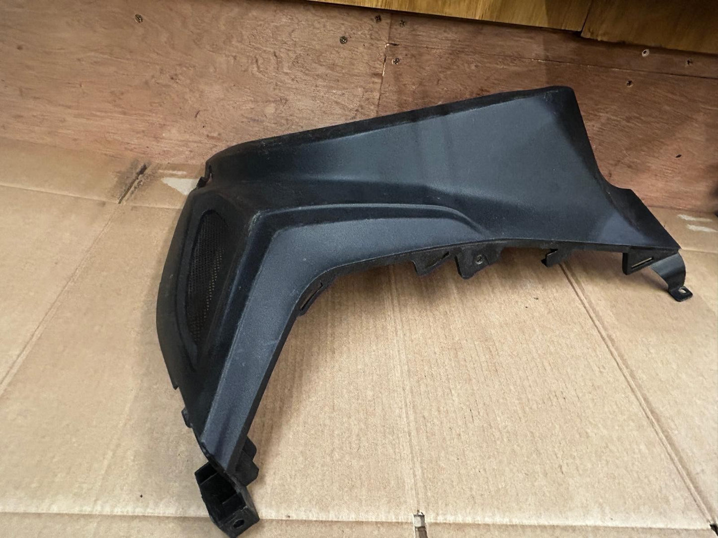 2024 Piaggio MP3 300 Right Side Mid Fairing Panel | 1B005992