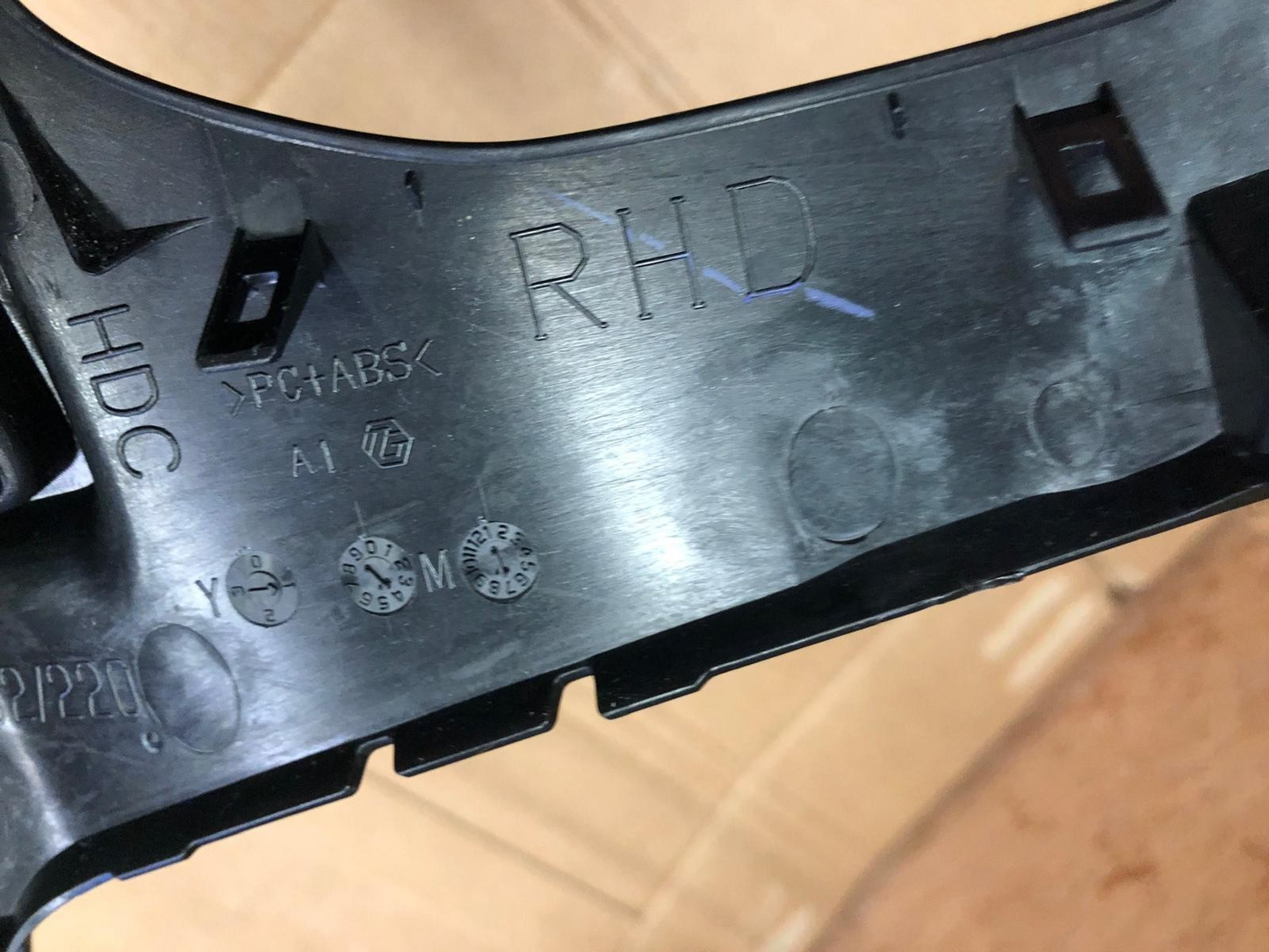 2014 Mitsubishi Outlander GX 4h PHEV Right Dashboard Air Vent Trim | 8030A202