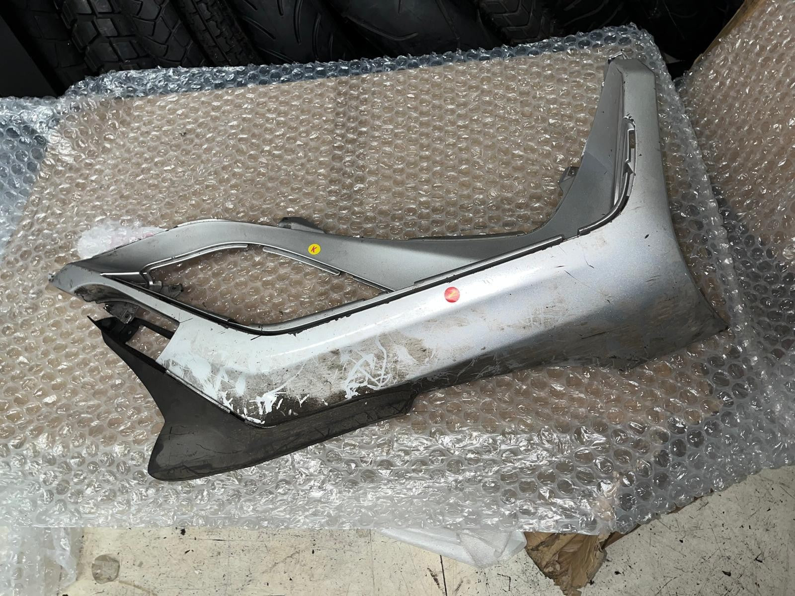 2011-2018 Piaggio MP3 Yourban Right Footrest Fairing Panel | 657379