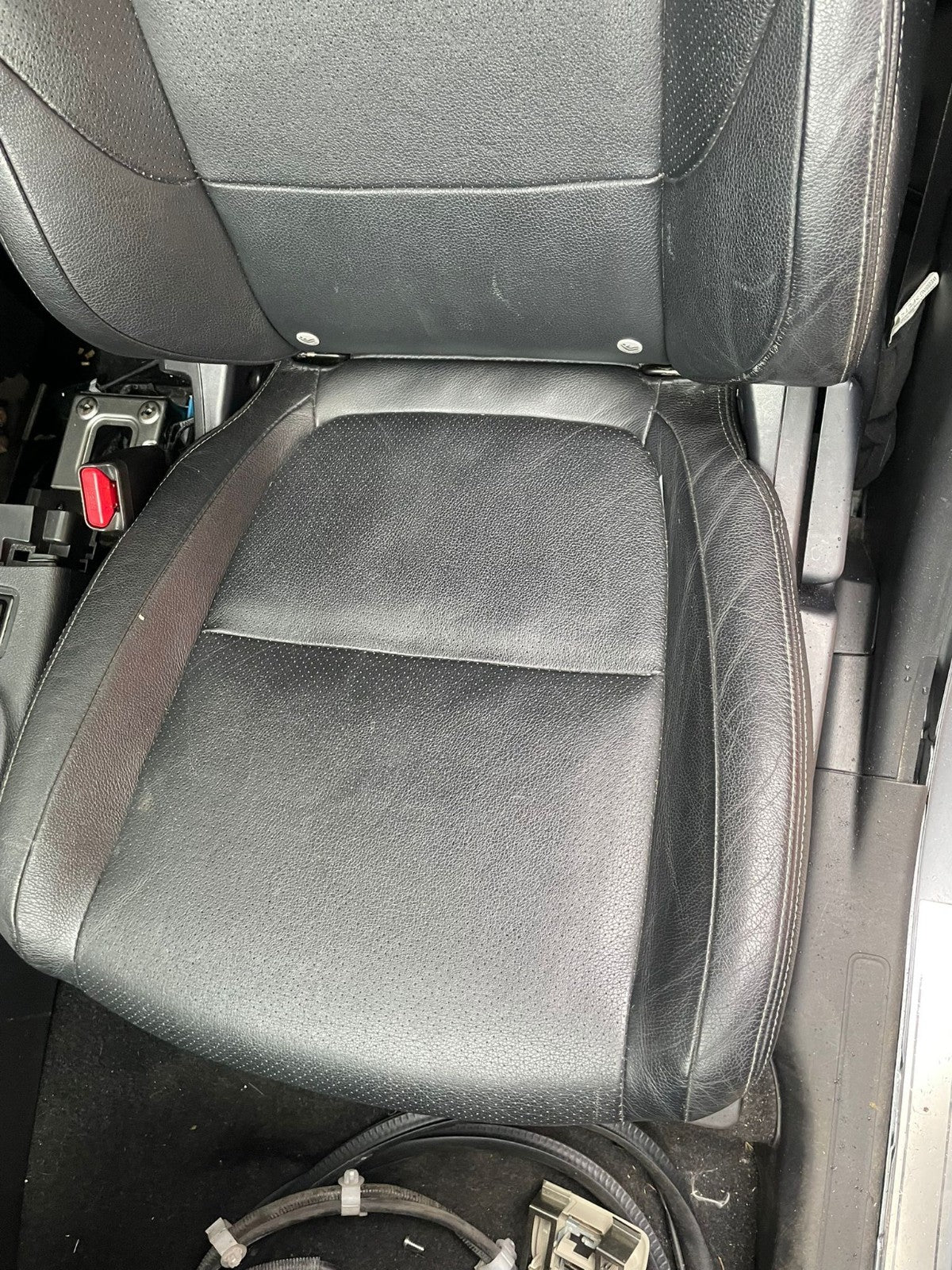 2014 Mitsubishi Outlander GX 4h PHEV Front Left Passenger Seat