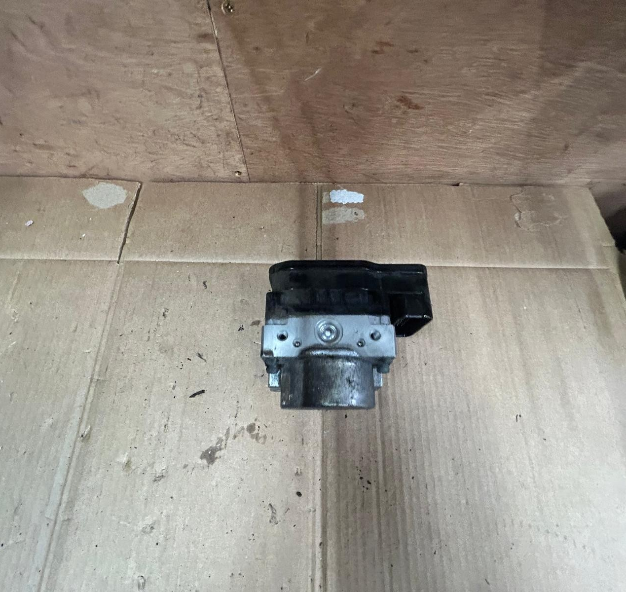 2013 Honda NC700 ABS Pump | F24-R34033 25021024
