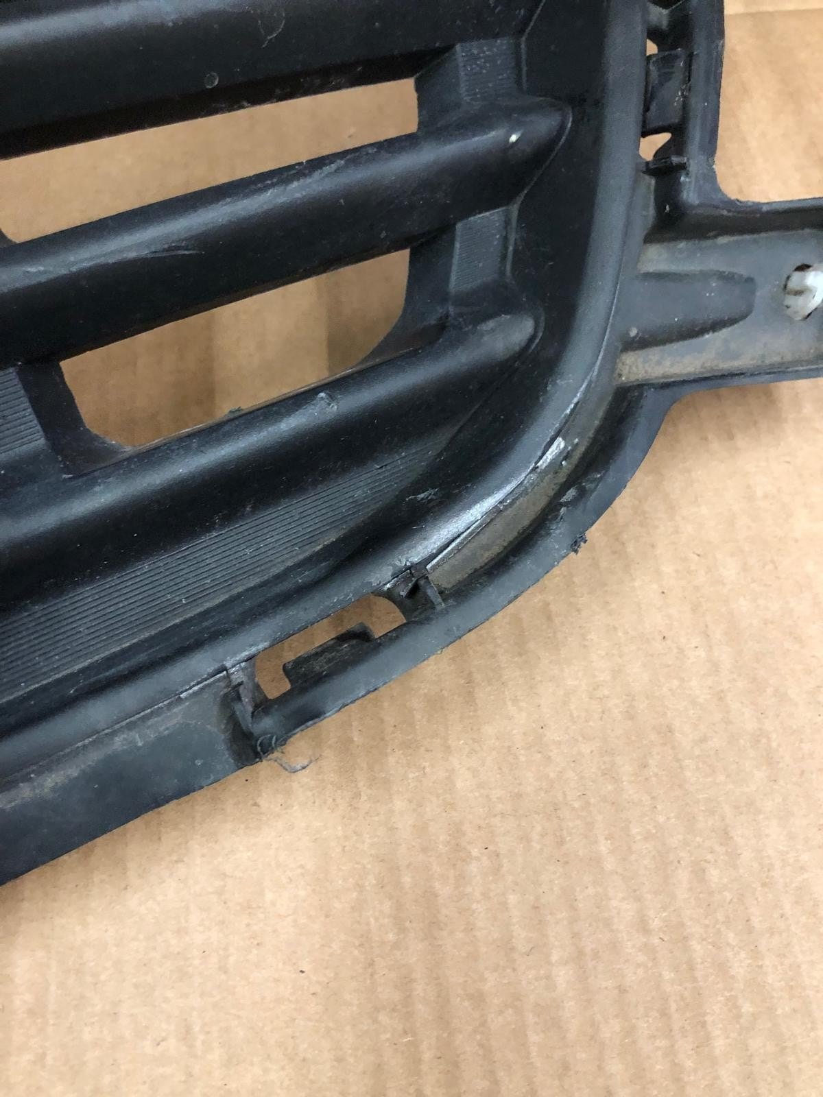 2014 Mitsubishi Outlander GX 4h PHEV Front Bumper Lower Grille | 6402A233