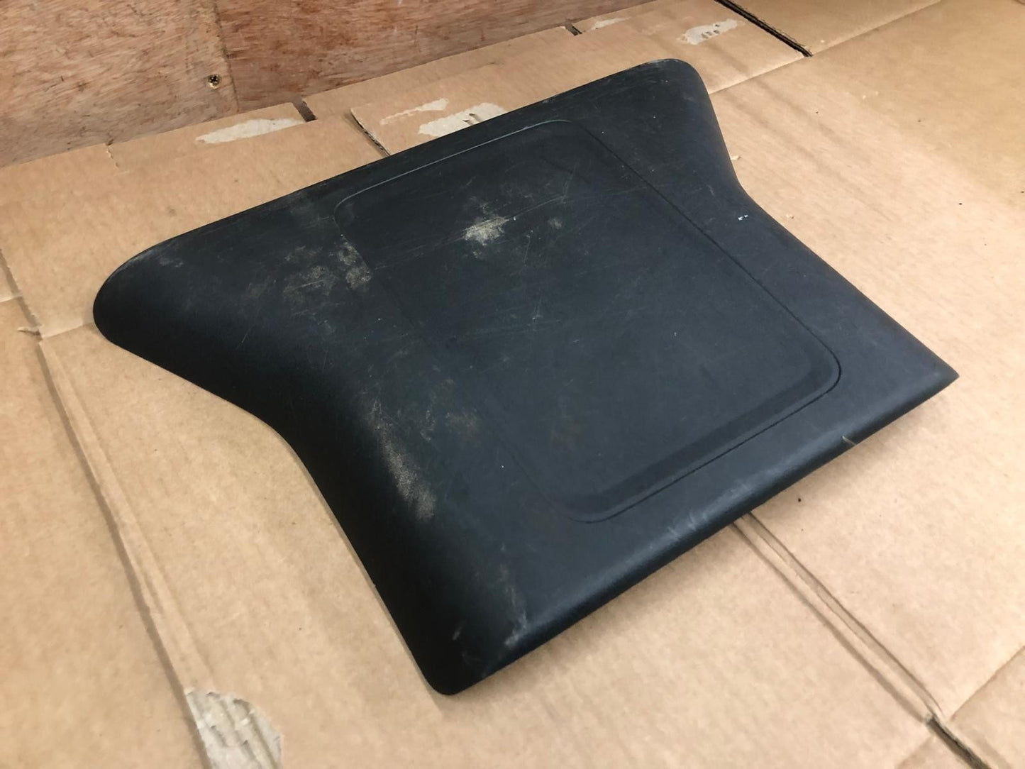 2014 Mitsubishi Outlander GX 4h PHEV Maintenance Battery Cover Panel | 7272A086