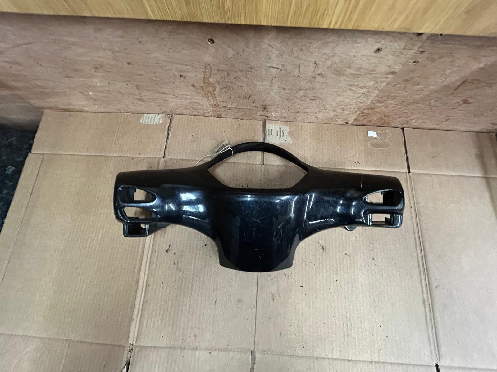 Piaggio Vespa LX 125  Handlebar Cover | 622190