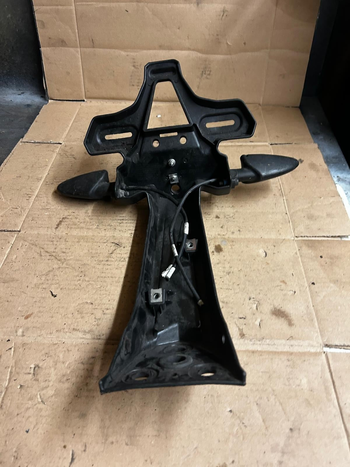 2016 Yamaha MT 125 Rear Fender / Number Plate Holder & Indicators | 5D7-F1642-20