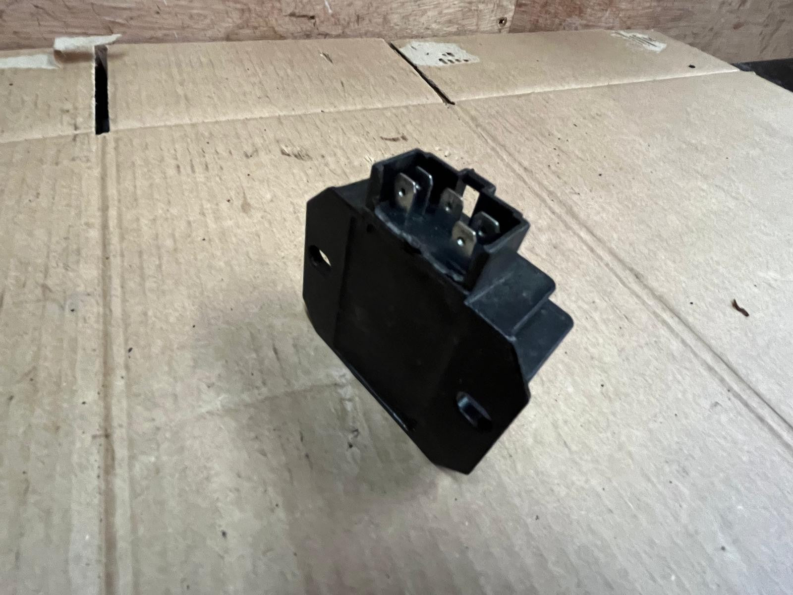 4B4-01 | 2018 Yamaha Nmax GDP125 Voltage Regulator