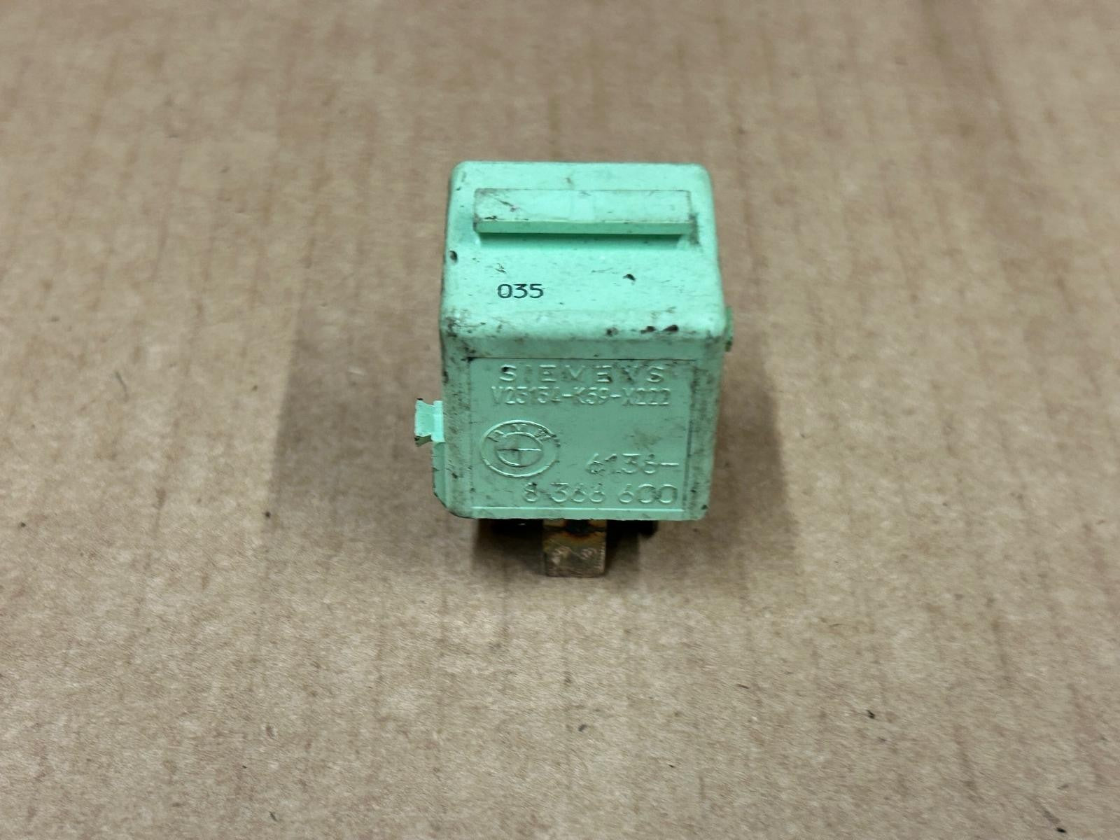 Genuine BMW 7 Series E38 Make Contact Relay Green | 61368366600