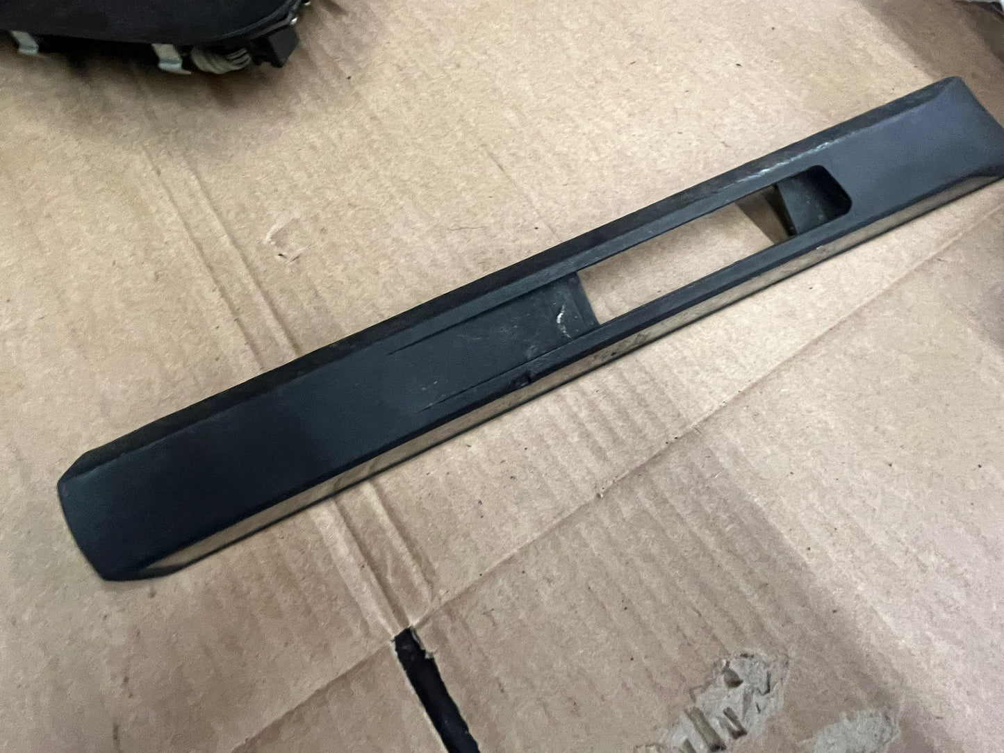 Genuine BMW 7 Series E38 Front Left Fender Trim Moulding | 8165219